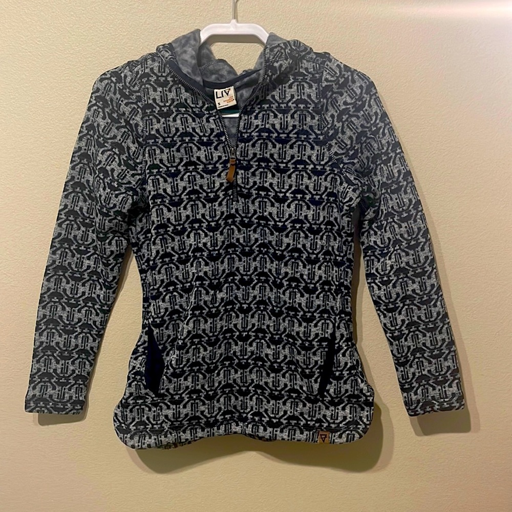 Fleece pullover